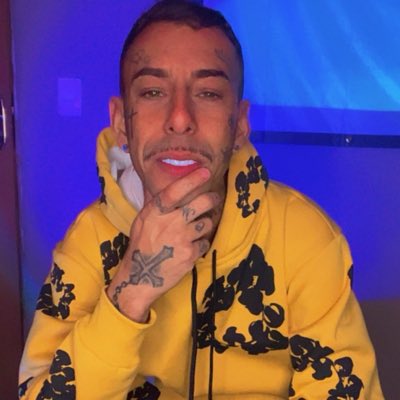 oficial_krys's tweet photo. #NovaFotoDePerfil https://t.co/KsHX5bz09z