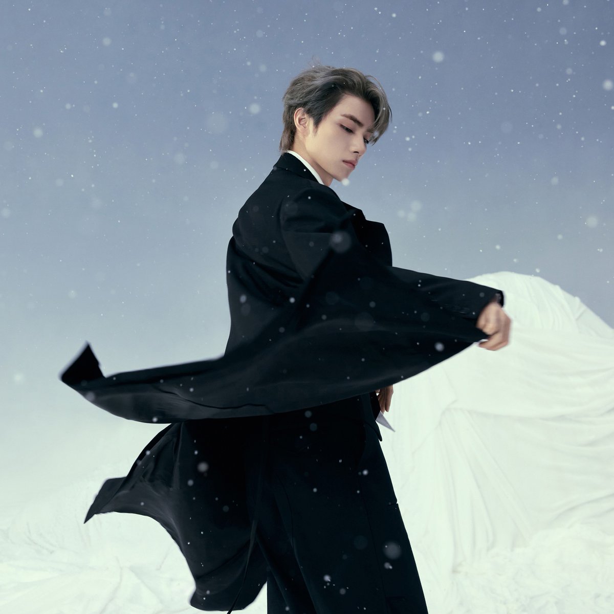 kchartsmaster's tweet photo. WayV's XIAOJUN will reportedly release his first mini album in the 4Q of 2026. https://t.co/zFkC7yFGN9