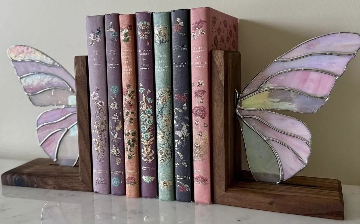 prettiestavenue's tweet photo. whimsical wing bookends https://t.co/NyFIyq1cU5