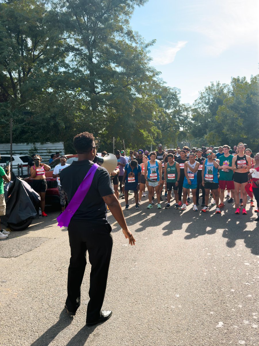 CMChiOsse's tweet photo. That’s a wrap on the twelfth annual Bed-Stuy 5k! Thank you to all the runners who showed up this weekend. See you all next year! https://t.co/YlthMitaPP
