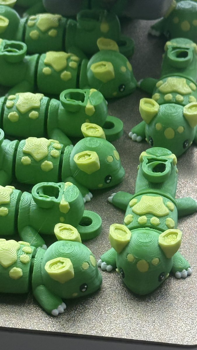 dezinish13's tweet photo. 3d printers seems fascinating https://t.co/qlHjXxrNf9