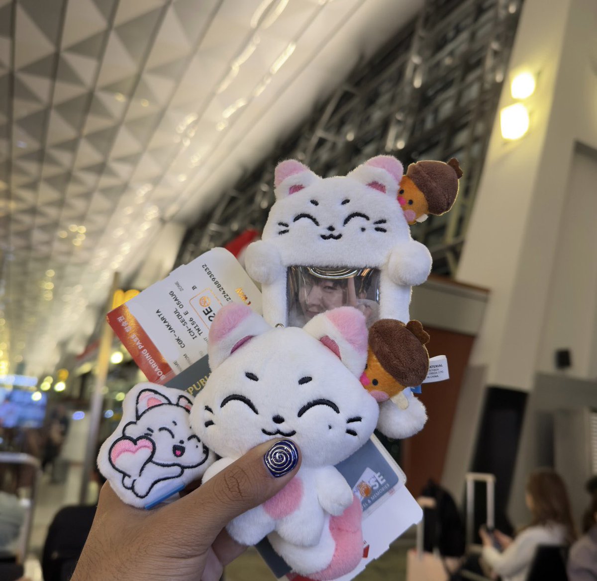 fluffyigyu's tweet photo. see u in busan ~ @ENHYPEN https://t.co/H3LBXMD3br