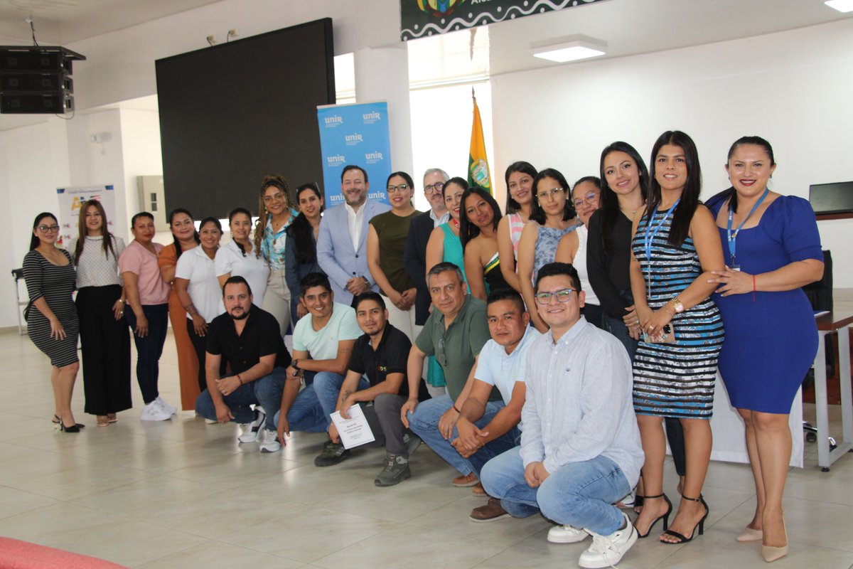 AMEcuador's tweet photo. ¡Transformando la gestión pública local!

En representación de la presidenta de la AME, @YuriColoradoEsm, la presidenta de la UTR 2 y alcaldesa de Carlos Julio Arosemena Tola, participó del taller sobre "Desafíos y tendencias para transformar la gestión pública local en Ecuador".

Esta capacitación, dictada por un experto docente de la UNIR (Universidad Internacional de La Rioja), estuvo dirigida a los funcionarios de los 17 municipios de las provincias de Napo, Pichincha y Orellana, impulsando la innovación y el desarrollo en los GADM.