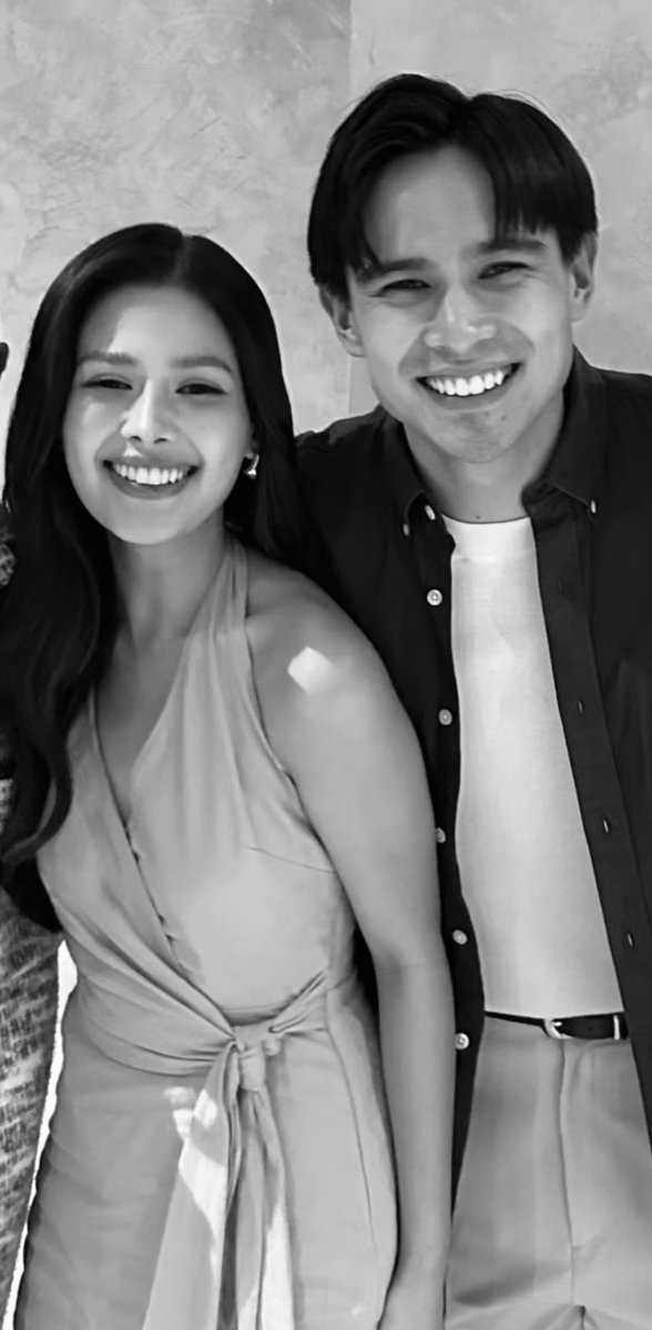 Jaaazmiiineee16's tweet photo. MAGKAMUKHA NA TALAGA KAYOOO 💛 https://t.co/auVHNH8UuS
