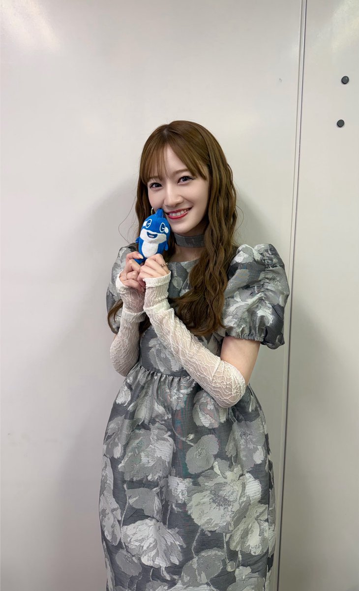 nakada_official's tweet photo. 8/6 #中田花奈 誕生日おめでとう🥳

いつもたくさんの応援ありがとうございます！

今日はchun.でお祝いパーティーかな？

タレント業も、麻雀も、お店も、すべてで幸せに過ごせる1年にしましょうね…！

私たちの #ナカダカナシカ💋

これからもどうぞよろしくお願いいたします！

（staff） https://t.co/48yKtQruvk