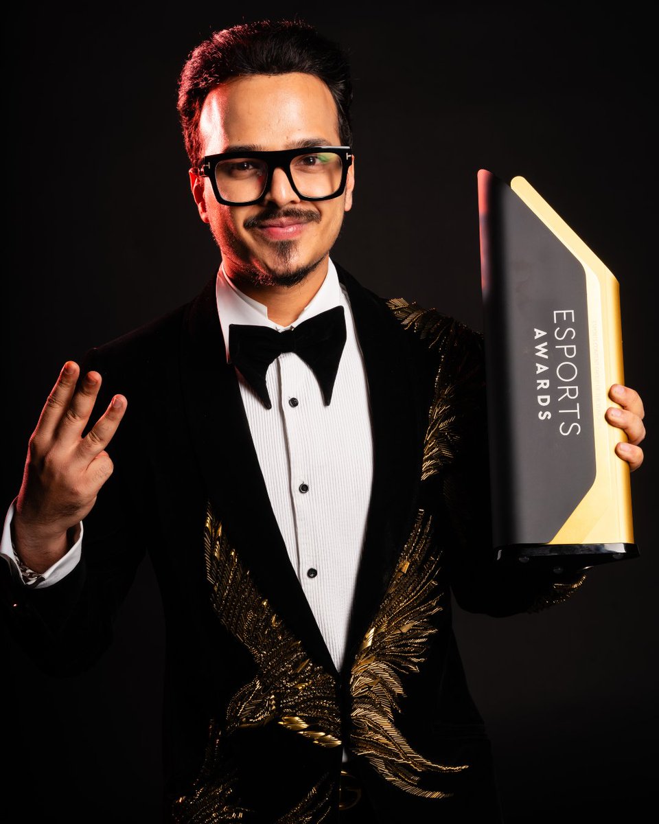 esportsawards's tweet photo. Only 24 hours to go. ⏳

The road to the Esports Awards 2026 begins tomorrow.

Who deserves to lift the iconic ESA trophy this year? 🏆

Join us tomorrow at 4 PM BST as we unveil the first wave of finalists and reveal everything you need to know about this year's awards. https://t.co/VaT1LmR4Df