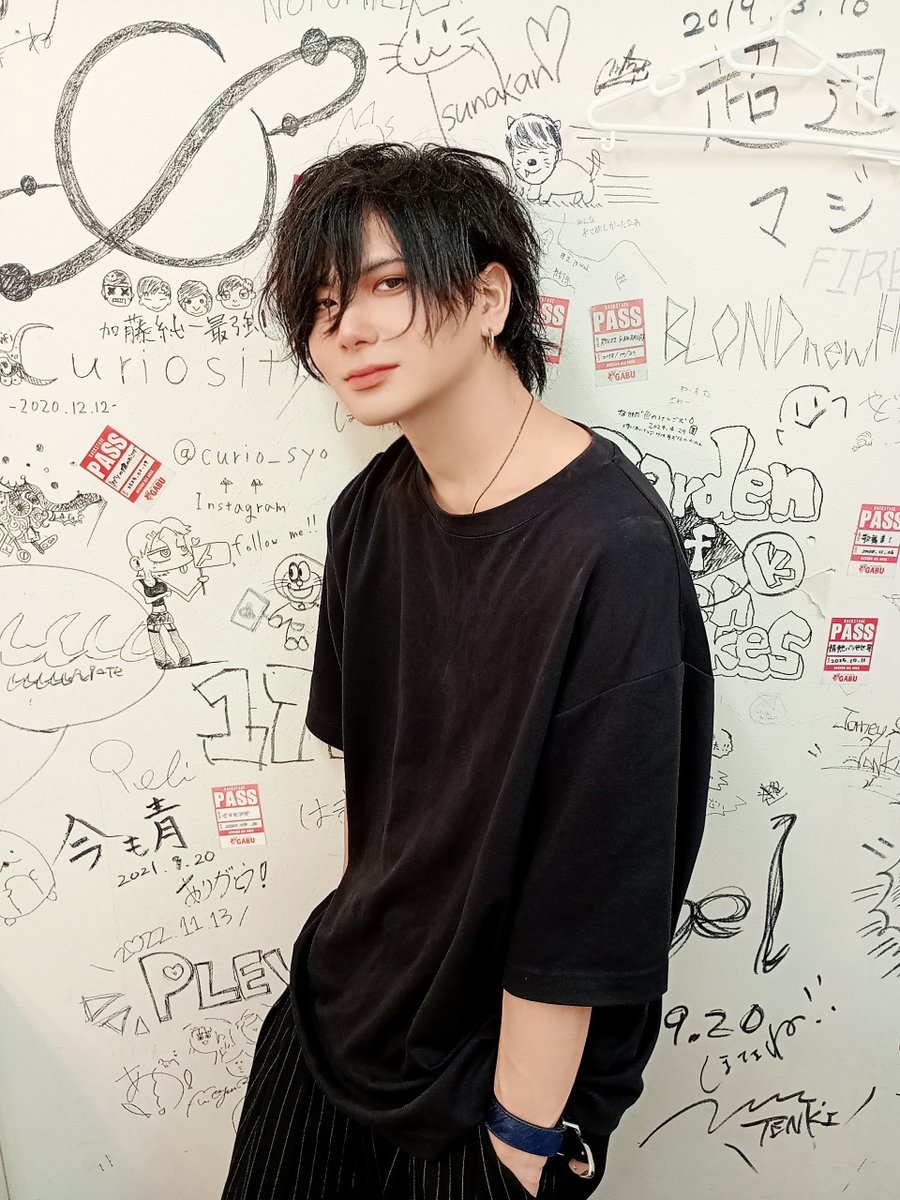 sishu_LEalize's tweet photo. 落書きは　刑法261条　器物損壊罪です。 https://t.co/YbcivUjKhi