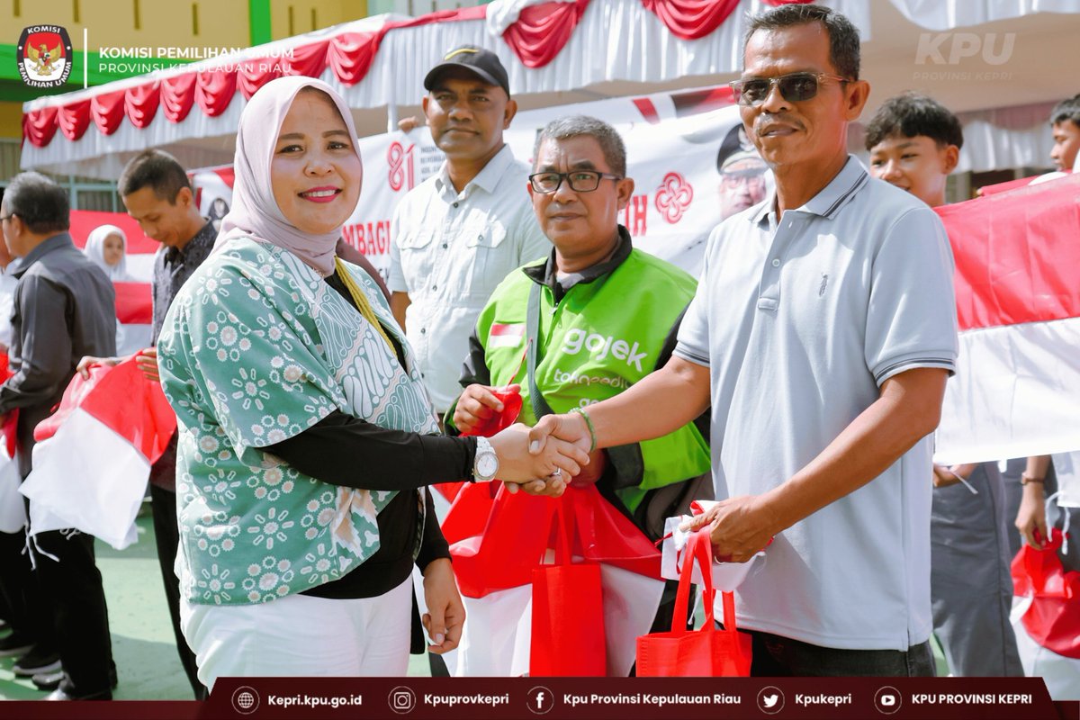KPUKepri's tweet photo. #TemanPemilih, Anggota KPU Provinsi Kepulauan Riau, Jernih Millyati Siregar, menghadiri kegiatan Pembukaan Program “Kesbangpol Masuk Sekolah (KEMAS) Seri ke-19 Tahun 2026” yang https://t.co/DBmFneED9J