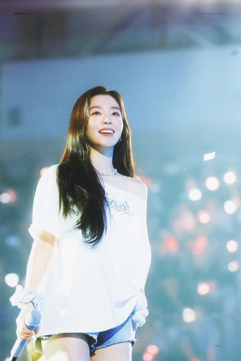 shishaonvdegege's tweet photo. 팬콘Day1-Day3💖
#아이린 #Irene #레드벨벳 #RedVelvet https://t.co/oycQxJrqyl