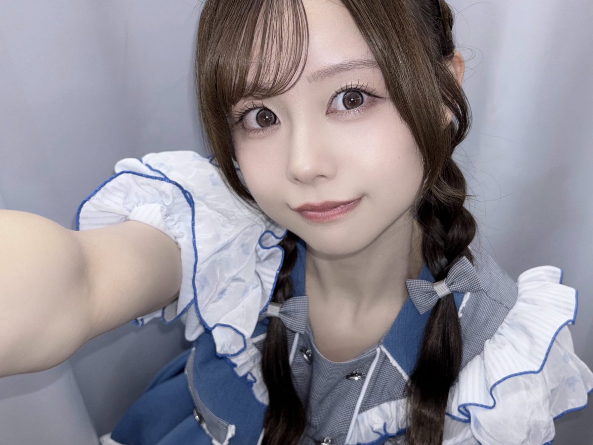 minori_hirose's tweet photo. ペアチェキオンラインサイン会ありがとうございました🫶🏻
あなただけのオリジナルペアチェキなのでお届けお楽しみにしていてね！

次回は8/12(水)に開催です！
なんと衣装交換ということで、私はとおるちゃんの衣装を着用しちゃうよ〜！
想像つかないでしょ🤭♩ https://t.co/J4s0K1vvTD