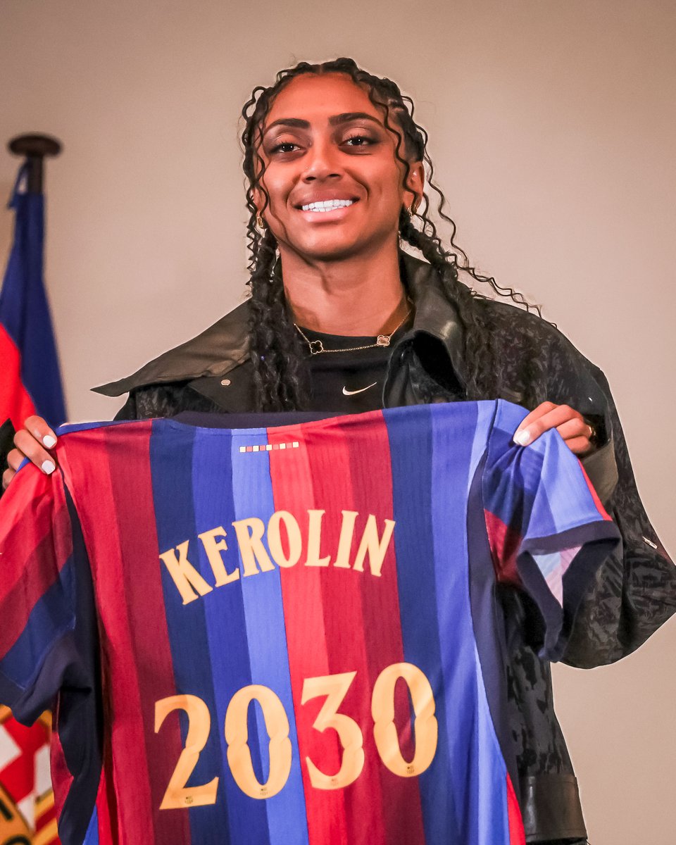 brfootball's tweet photo. Barcelona Femení present their club-record signing Kerolin 🔵🔴

They sign the Brazilian forward on a four-year contract from Man City for $1.7M. https://t.co/c0EnDDs7kT