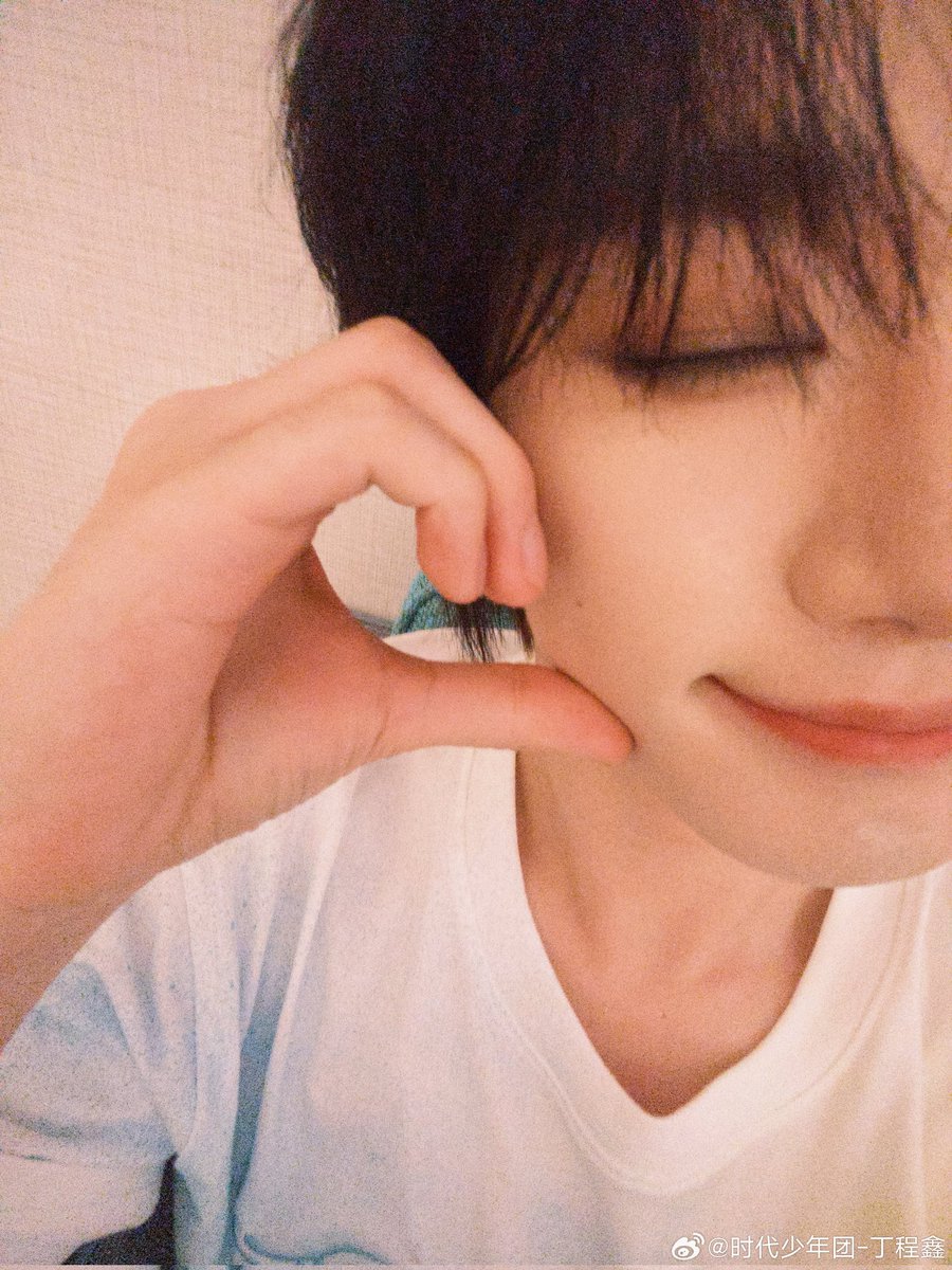 _dingchengxin's tweet photo. 我们明天见To love https://t.co/PaKKqgqQ6F