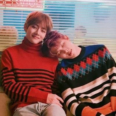 btsbouquet's tweet photo. 𝒉𝒚𝒖𝒏𝒈?                                    𝑳𝒆𝒕'𝒔 𝒏𝒐𝒕 𝒅𝒊è https://t.co/vVIlF245AH