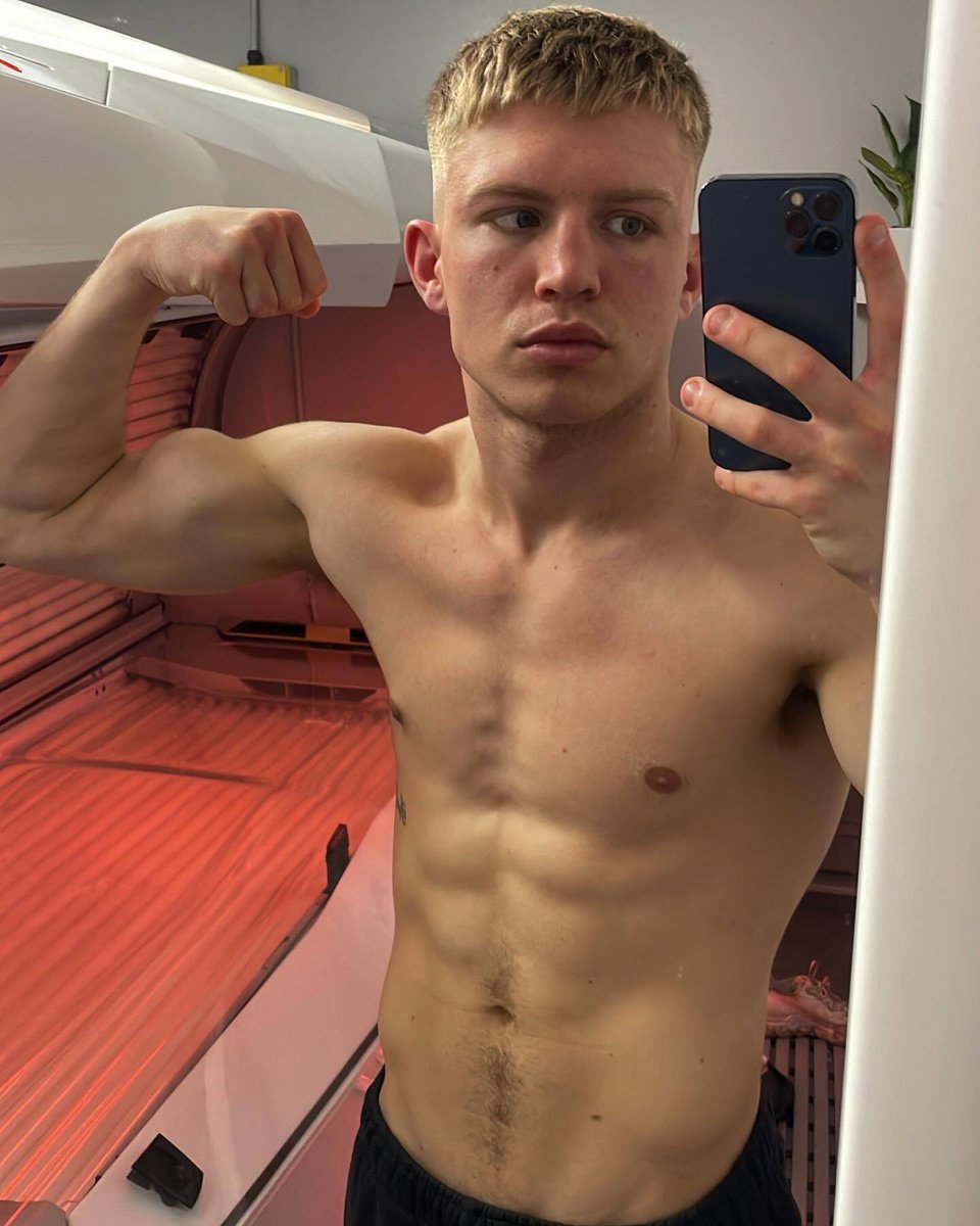 JoeRuss3ll's tweet photo. With or without?

#athlete #men https://t.co/hLrf1Al9tt