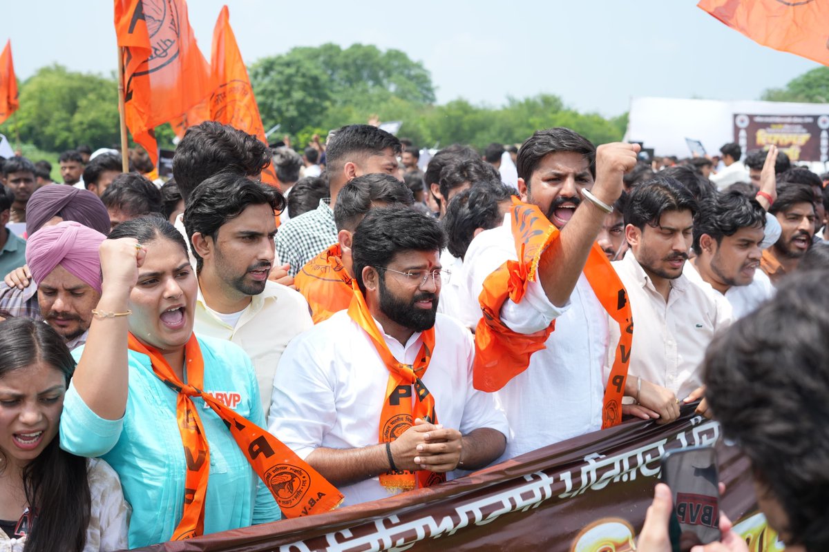 ABVPVoice's tweet photo. ABVP Punjab organised a massive Vidhan Sabha Gherao in Chandigarh, with scores of students from across the state protesting against the persistent paper leaks, the deteriorating law and order situation, and the alarming condition of Punjab's education system.

The protesters demanded immediate action on these issues and called for the resignation of Education Minister Harjot Singh Bains, holding him accountable for repeated failures that have put the future of Punjab's students at risk.

The protest was led in the presence of Dr. Virender Singh Solanki, National General Secretary of ABVP, Aditya Tatiyar, National Secretary of ABVP, and Gaurav Sohal, President of the Panjab University Students' Council.