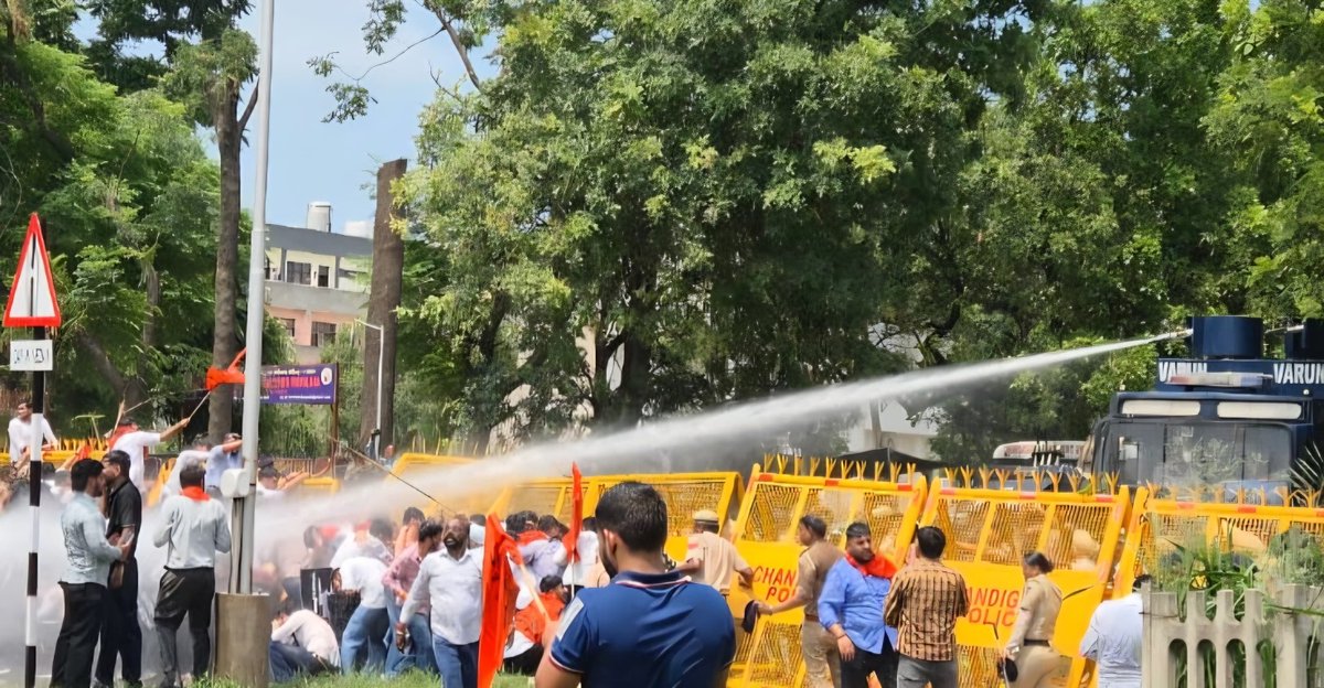 ABVPVoice's tweet photo. ABVP Punjab organised a massive Vidhan Sabha Gherao in Chandigarh, with scores of students from across the state protesting against the persistent paper leaks, the deteriorating law and order situation, and the alarming condition of Punjab's education system.

The protesters demanded immediate action on these issues and called for the resignation of Education Minister Harjot Singh Bains, holding him accountable for repeated failures that have put the future of Punjab's students at risk.

The protest was led in the presence of Dr. Virender Singh Solanki, National General Secretary of ABVP, Aditya Tatiyar, National Secretary of ABVP, and Gaurav Sohal, President of the Panjab University Students' Council.