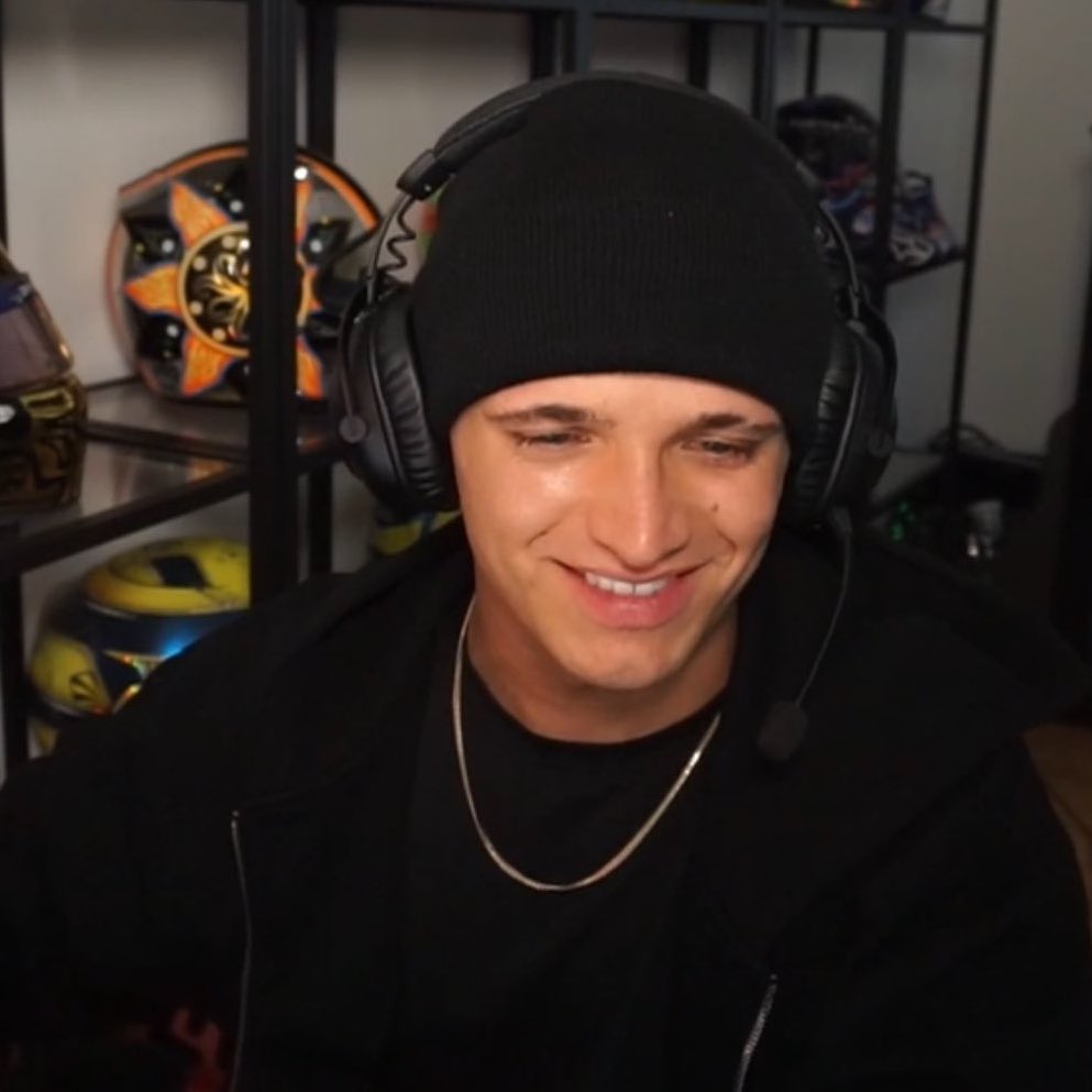 ln4norris's tweet photo. welcome back clean shaven (23.01.26 - 05.08.26) https://t.co/WXseDSU3sE