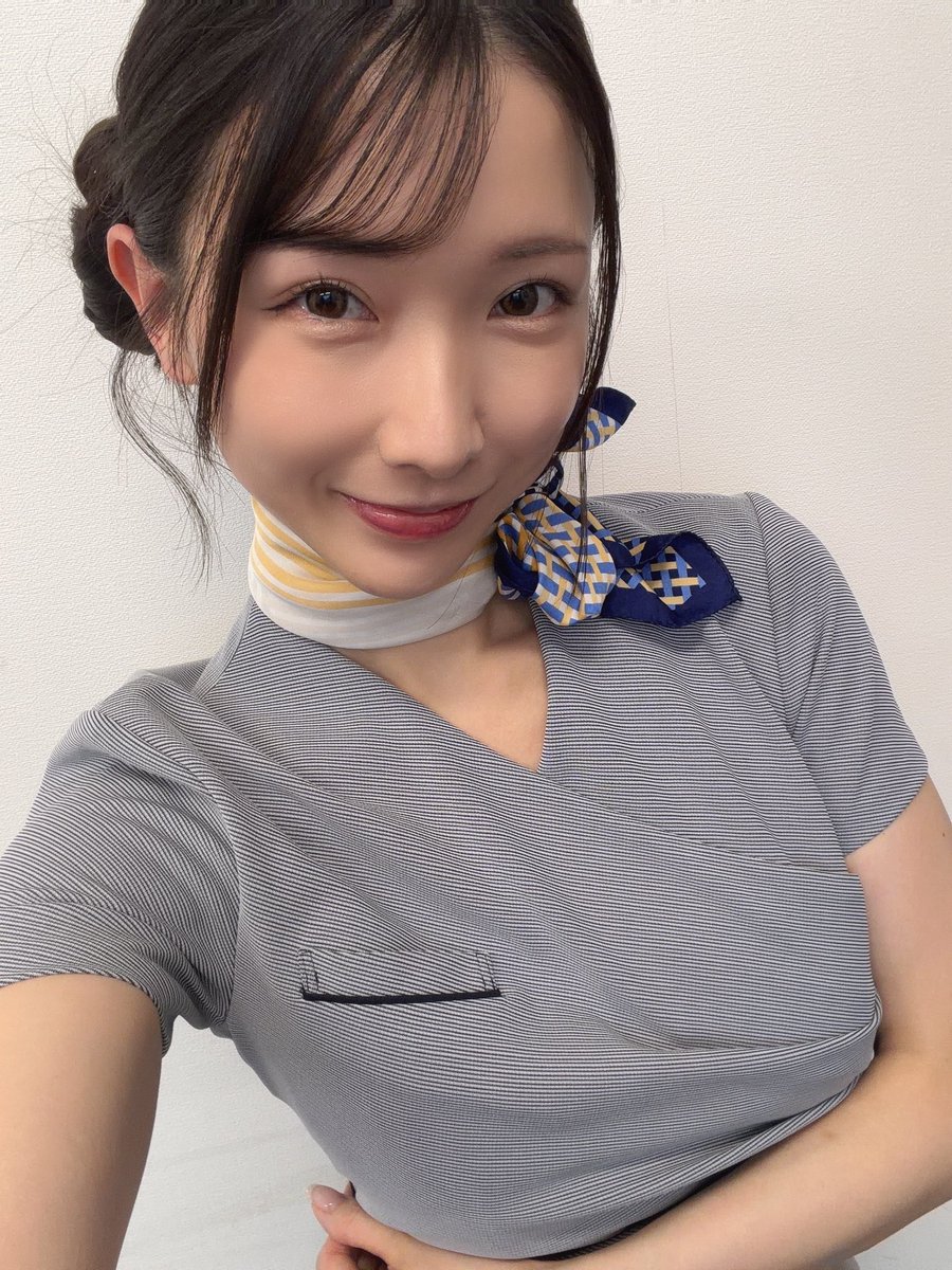 miyanishihikaru's tweet photo. CAさんみたいで似合ってる！て現場で言われたけど、エステティシャン役🤭 https://t.co/ep0IneqEED
