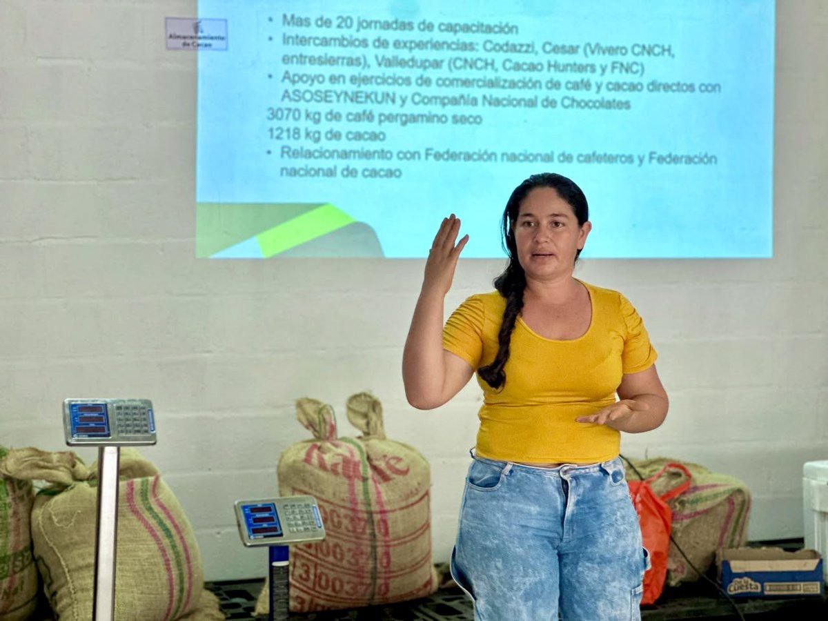 MisionONUCol's tweet photo. En #Conejo, La Guajira, acompañamos a firmantes de paz y @WFP_Colombia en la inauguración del centro de acopio de la cooperativa COOMPAZCOL, un paso que fortalece la comercialización de café y cacao y la sostenibilidad de la reincorporación. 🧵 https://t.co/pdJg2Smklq