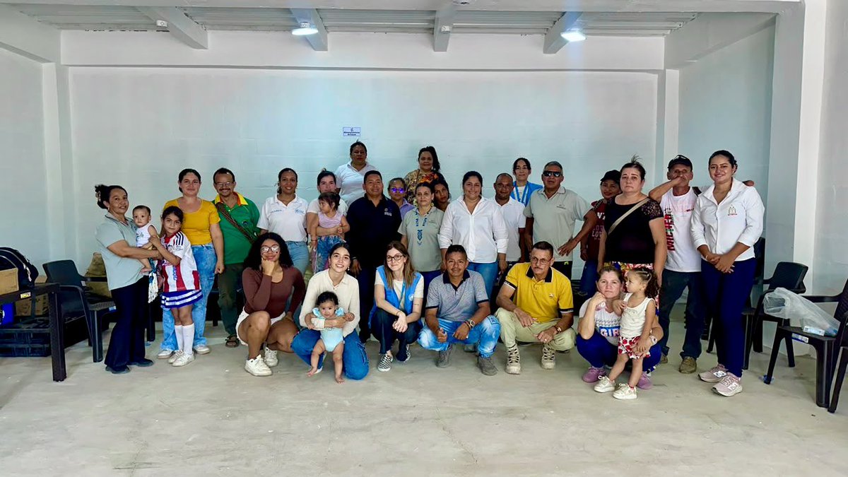 MisionONUCol's tweet photo. En #Conejo, La Guajira, acompañamos a firmantes de paz y @WFP_Colombia en la inauguración del centro de acopio de la cooperativa COOMPAZCOL, un paso que fortalece la comercialización de café y cacao y la sostenibilidad de la reincorporación. 🧵 https://t.co/pdJg2Smklq