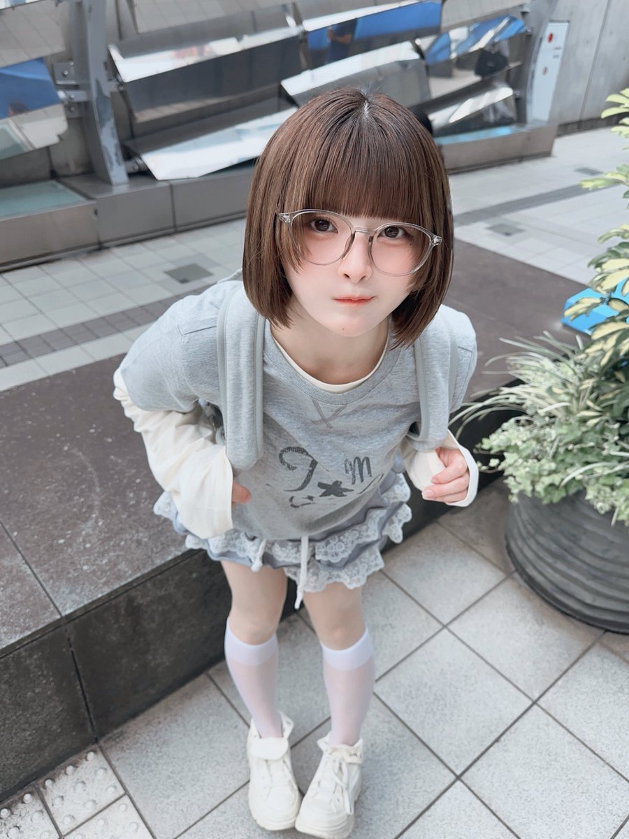 hakanai_yumi's tweet photo. ストレートボブの女の子 https://t.co/z54U5TbuOI