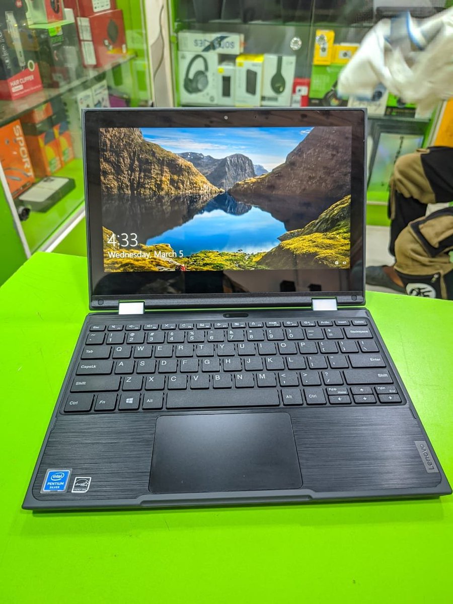 wranoshqs's tweet photo. Lenovo 300e
Intel Celeron
4gb ram
128gb SSD 
12 inches portable 
TouchScreen 
X360 rotation
Type-C charging port

180k

Freebies Included 

Twitter/X => wranoshqs
Facebook => wranoshqs
Instagram => wranoshqs
WhatsApp => 08085767995

#wranos #wranoshq #wranoshqs https://t.co/B0bUKKo8E2