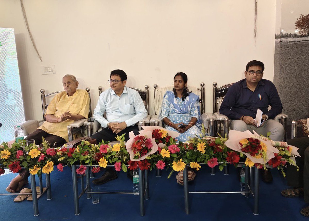 CBC_Bhubaneswar's tweet photo. Strengthening the Government - Media partnership for informed citizens. @PIBodisha organised the Regional Media Workshop #Vartalap at Salipur, Cuttack, bringing together journalists & government officials to discuss effective communication & responsible journalism. https://t.co/vW43dmuKqu