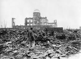 soshiroomachi's tweet photo. 今日は81年前に広島に原爆を投下された日です。
今は亡き母親が被爆して僕は被爆二世です。
このような大惨事が起きない事を祈り、今日は亡き母親に手を合わせようと思います。
戦争反対！！ https://t.co/9T8qBWWNdN