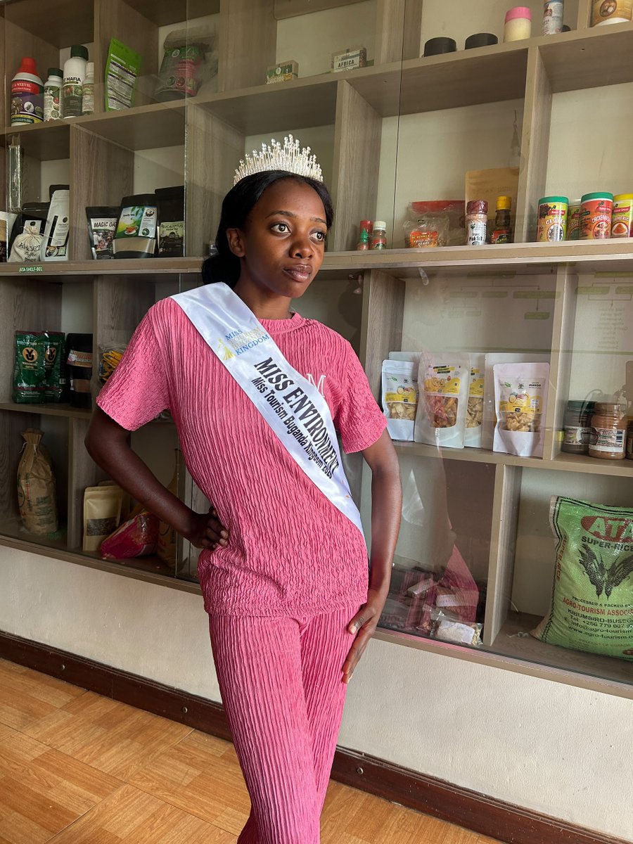 QUEENFANCYUG's tweet photo. Nze kubalimi kwesiva.
I have visited ATA  @AgroTourism7  to see how farmers are doing, love Uganda @ExploreUganda @MAAIF_Uganda @tourbugandaug
#Emmwanyiterimba
#Natureloveforme https://t.co/TYb4ABQfPA