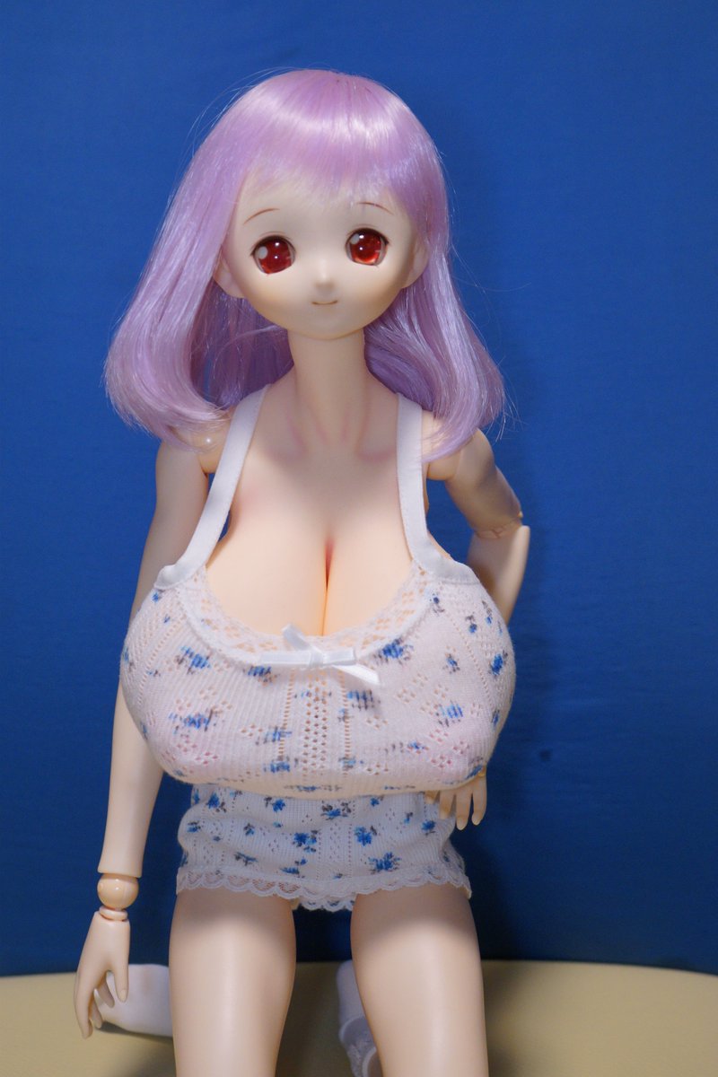 maid_doll's tweet photo. 透け感があって夏の定番衣装 #銀猫plus #50超爆乳 https://t.co/FOvHbkZEN2
