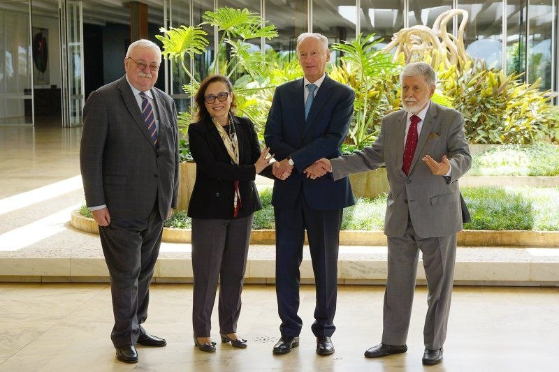 mae_rusia's tweet photo. 🇷🇺🇧🇷 El Asesor del Presidente de Rusia y Presidente del Consejo Marítimo de Rusia, Nikolái #Pátrushev, realizó una visita a Brasil durante la cual mantuvo una serie de negociaciones sobre la cooperación ruso‑brasileña en el ámbito marítimo.

https://t.co/JLXFjtANkB

#RusiaBrasil https://t.co/G3XEHxLfXq