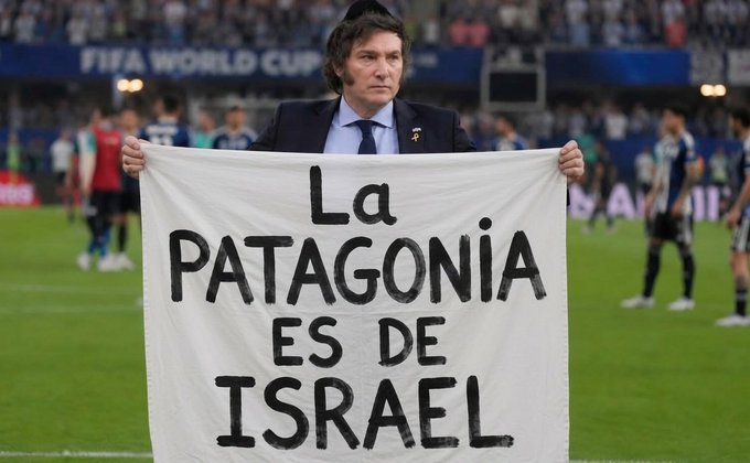 itzJenn17's tweet photo. @Sorekxxx1 @NamelessOne3_0 @therealbuni Que haces bobo? te robaron las Malvinas y ahora van por tu Patagonia y tu aqui de estúpido? Con razon son la perras de todos los Hambrentinos https://t.co/RqfXWGk6jR