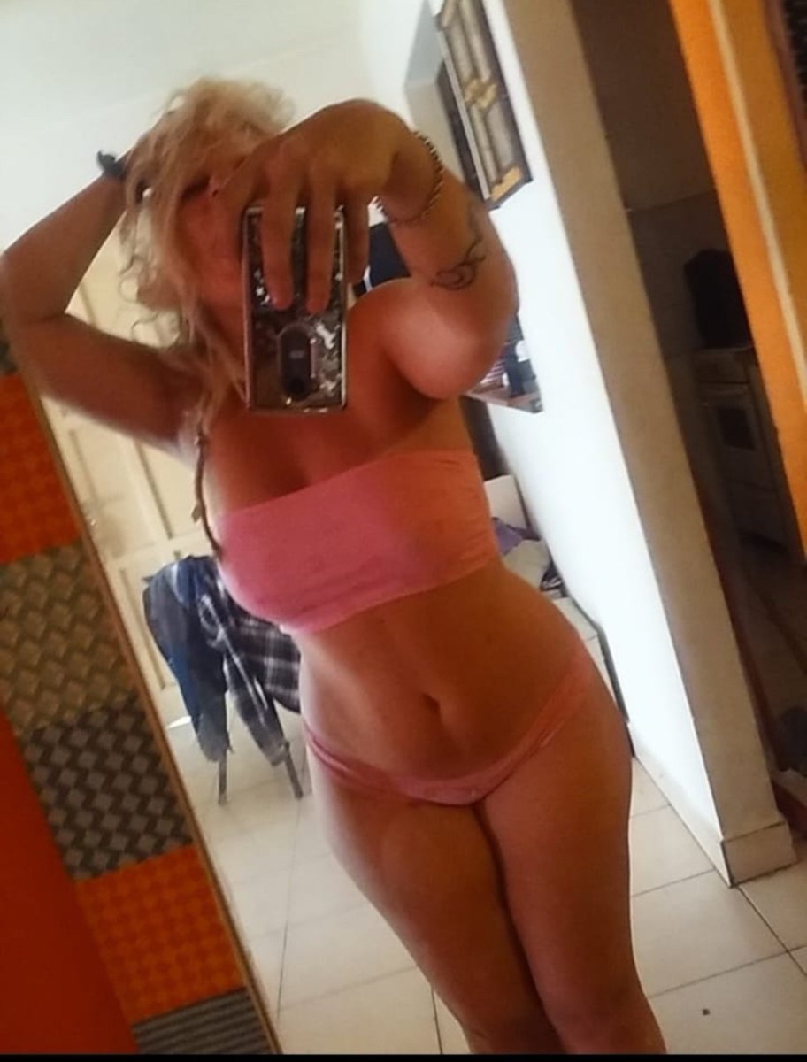 solojuliuchis's tweet photo. Estás fotos también son del 2016.. que buena estaba!!!
Gracias Google.. 
Y tenía la edad de ustedes ahora!!! 😂 https://t.co/vFvWOCV6L9