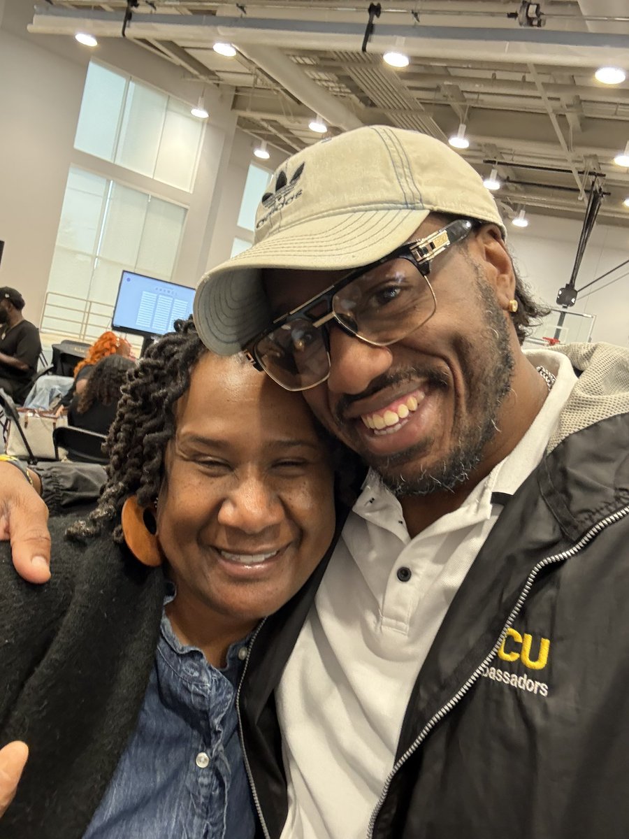 BrandonWri06's tweet photo. The energy is HIGH at Friendship Southeast!
Let’s go!

@FriendshipPCS
#FPCSSE #Journeyto30🐯🐅🐅🐯
#Welovethekids
#BrownandWright
#PreK 
#2ndGrade https://t.co/rCGdoREmu3