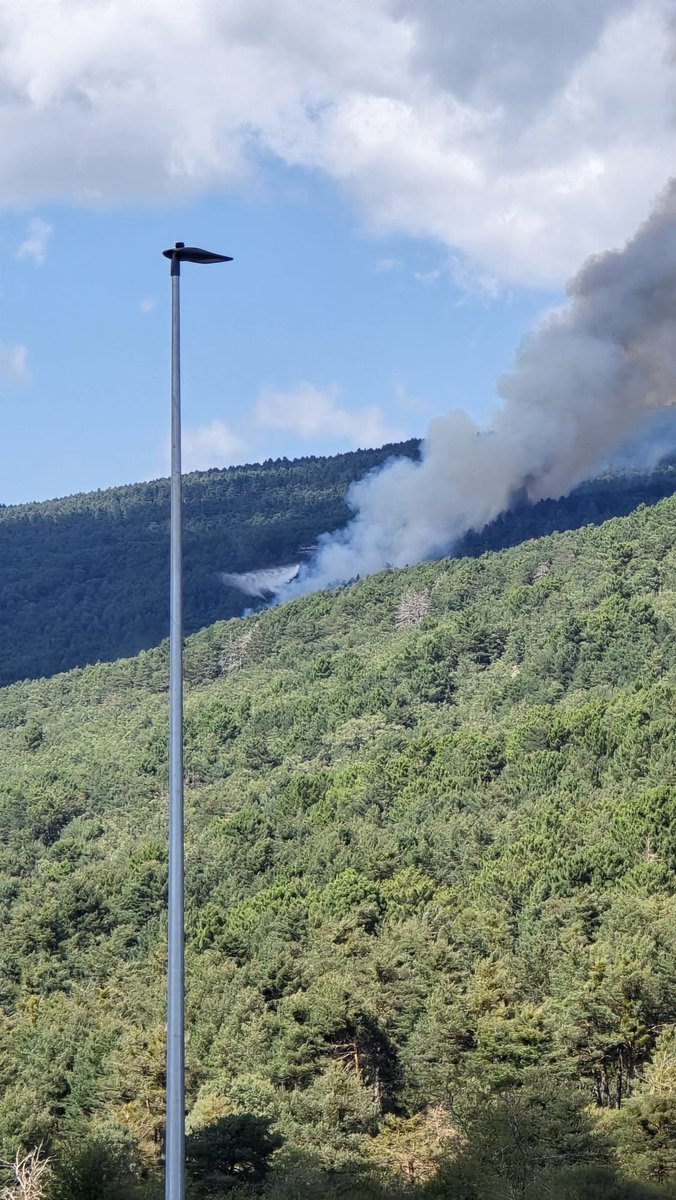 AT_Brif's tweet photo. 17:05📸 @BRIFpradotwit con base en Cuenca activada para trabajar en incendio forestal en Vinuesa #Soria

Somos #BRIF de @mitecogob https://t.co/LJBYGteFgq