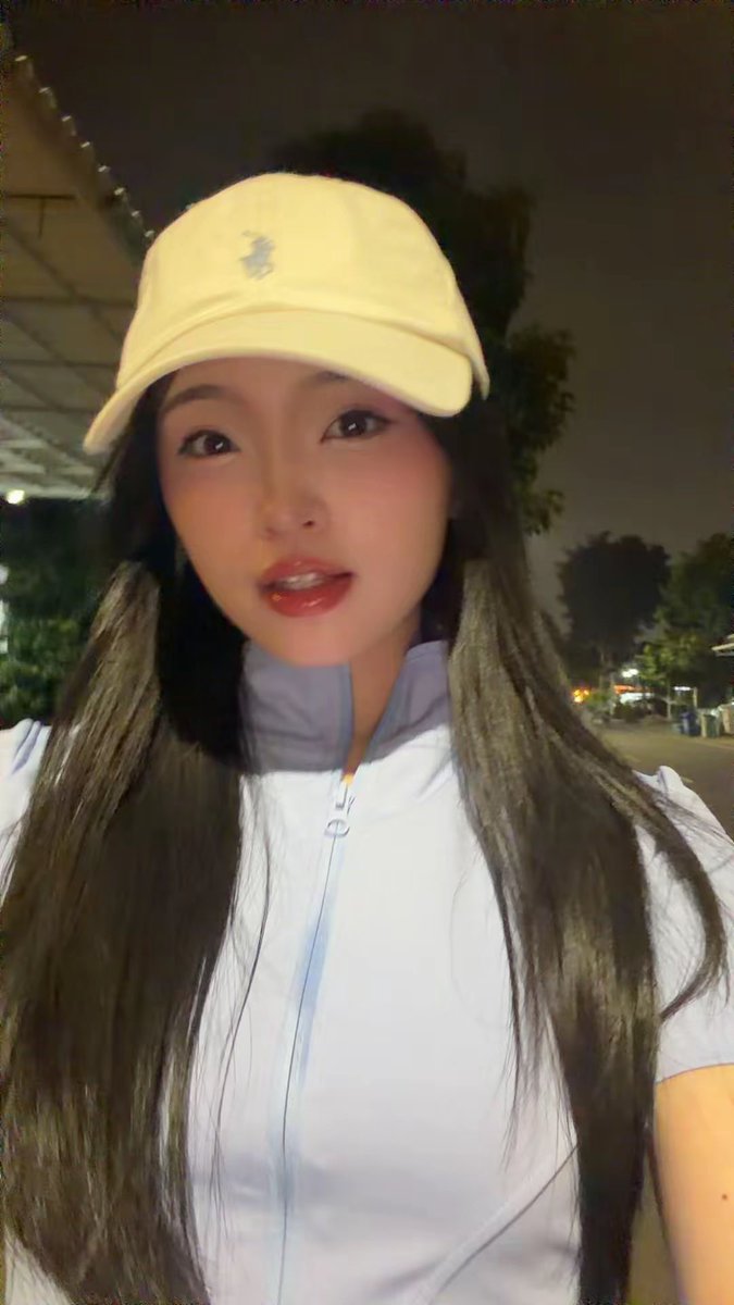 Y_CynthiaJKT48's tweet photo. 8k!!! 🏃‍♀️ https://t.co/TWIIBVppLh