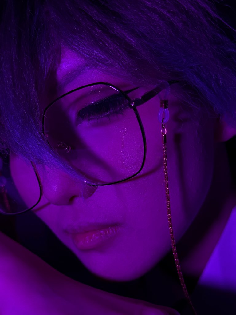 AmyGe14's tweet photo. 💙🖊️ “Please forgive me for not saying goodbyes.” 

💙-霜喵（我）
📹-花逢

#IkeEveland #cosplay #Ikenography #cos #IkeEvelandcosplay #NIJISANJI_EN #vtuber https://t.co/VlS3uiCOmr