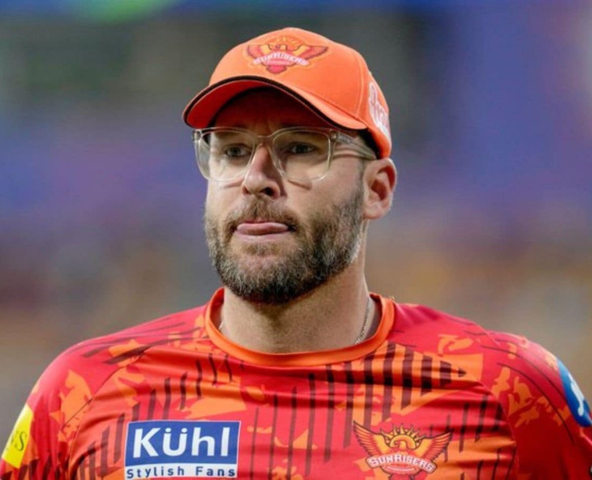 Abid_kw22's tweet photo. We always criticize Vettori, but he deserves credit too. Ik he dint build a balanced squad, but when he took over, the team wasn't in a great place. Since then, we've qualified twice in three seasons and built a strong Indian core. He deserves credit for the good work he's done. https://t.co/LtjvnAdiId