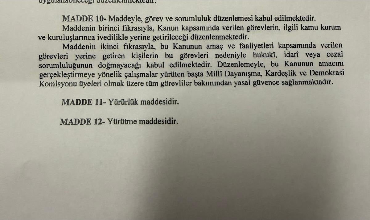 idrisTugunmus12's tweet photo. Madem ülkemizin geleceği için karar alınıyor madem herşey Türkiye Cumhuriyeti için ise kendini garantiye yasal güvenceye almakta neyin nesi ? 

Demeki herkes biliyor bu işin sonunda Vatana ihanetten yargılanacaksınız. Tarihin yanlış yerinde durdunuz. Ne demişler ağaca yaşlanma çürür İnsana güvenme ölür. 

3713 Terörle mücadele kanunu açıkça ihlal edilmiş hatta delinmistir.
#HainsizTürkiye
#GazileriminYanındayım
#TeröreBoyunEğmeyeceğiz #teröristlemüzakereyehayır #NEMUTLUTÜRKÜMDİYENE