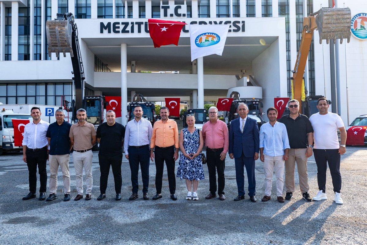 ahmetstuncer's tweet photo. Belediyemizin hizmet gücünü ve çalışma kapasitesini artıracak yeni araçları belediyemize kazandırmanın gurur ve mutluluğunu yaşıyoruz.

Hemşehrilerimize daha hızlı, daha etkin ve daha kaliteli hizmet sunma hedefiyle ilçemize değer katacak yatırımları hayata geçirmeye devam ediyoruz.

Yeni araçlarımızın belediyemize, ilçemize ve tüm hemşehrilerimize hayırlı olmasını temenni ediyor; aynı kararlılık ve azimle durmadan çalışmayı sürdürüyoruz.

#İyikiMezitli