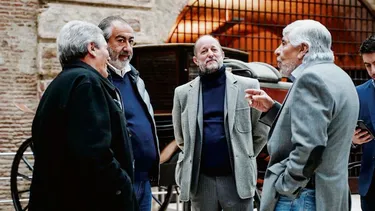 MacriElKiller's tweet photo. El amigo de Facundo Moyano que salió del departamento con una bolsa antes del allanamiento es Diego Di Santo, dirigente de la CGT Lomas de Zamora (feudo de Insaurralde) y representante del SUTPA. Además es concejal suplente del massismo. Peronismo en estado puro https://t.co/EswTkArpeo
