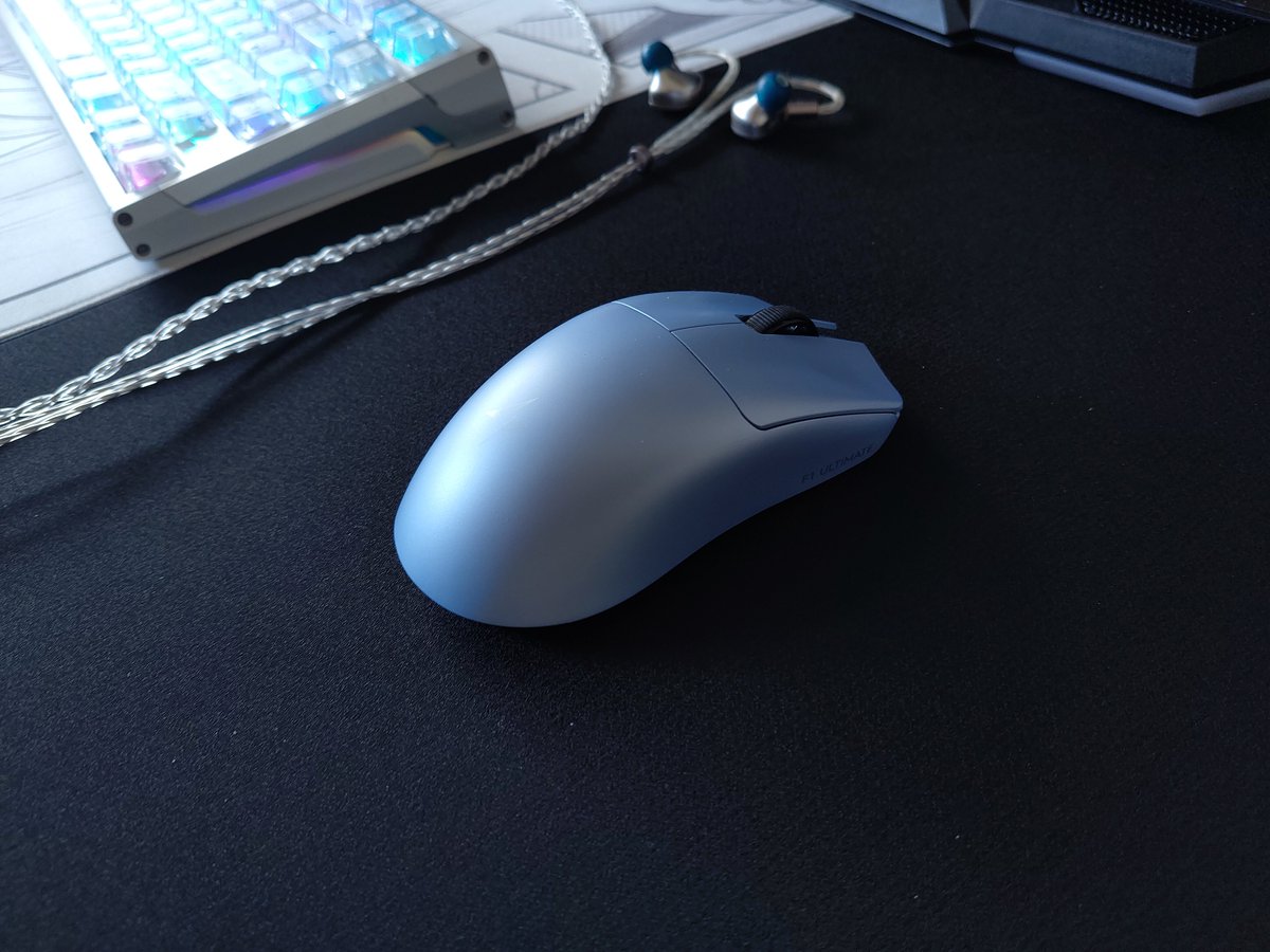 DaruMonga's tweet photo. After weeks with the #ATKF1V3, it's earned a permanent spot on my desk. The forward sensor placement feels more natural, clicks are snappy, and the lightweight shape is perfect for FPS. Incredible value for what you get. 🚀 #ATK #GamingMouse #FPS #MouseReview #esports https://t.co/mmXyyeKX6o