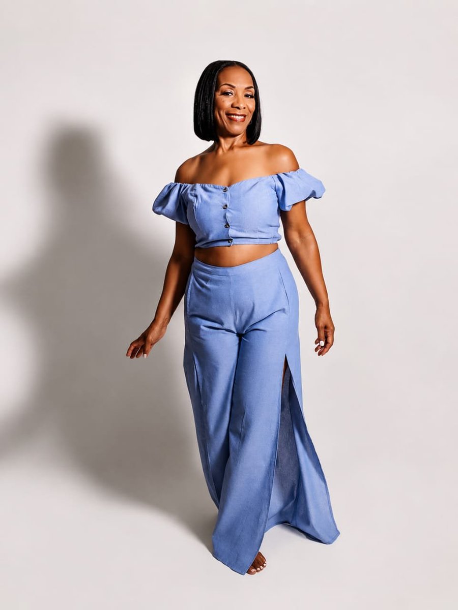 dfw_ama's tweet photo. Aging like fine wine 🍷. My Aunt clocked 30 today 🥳 https://t.co/7B1SW0cpZ7