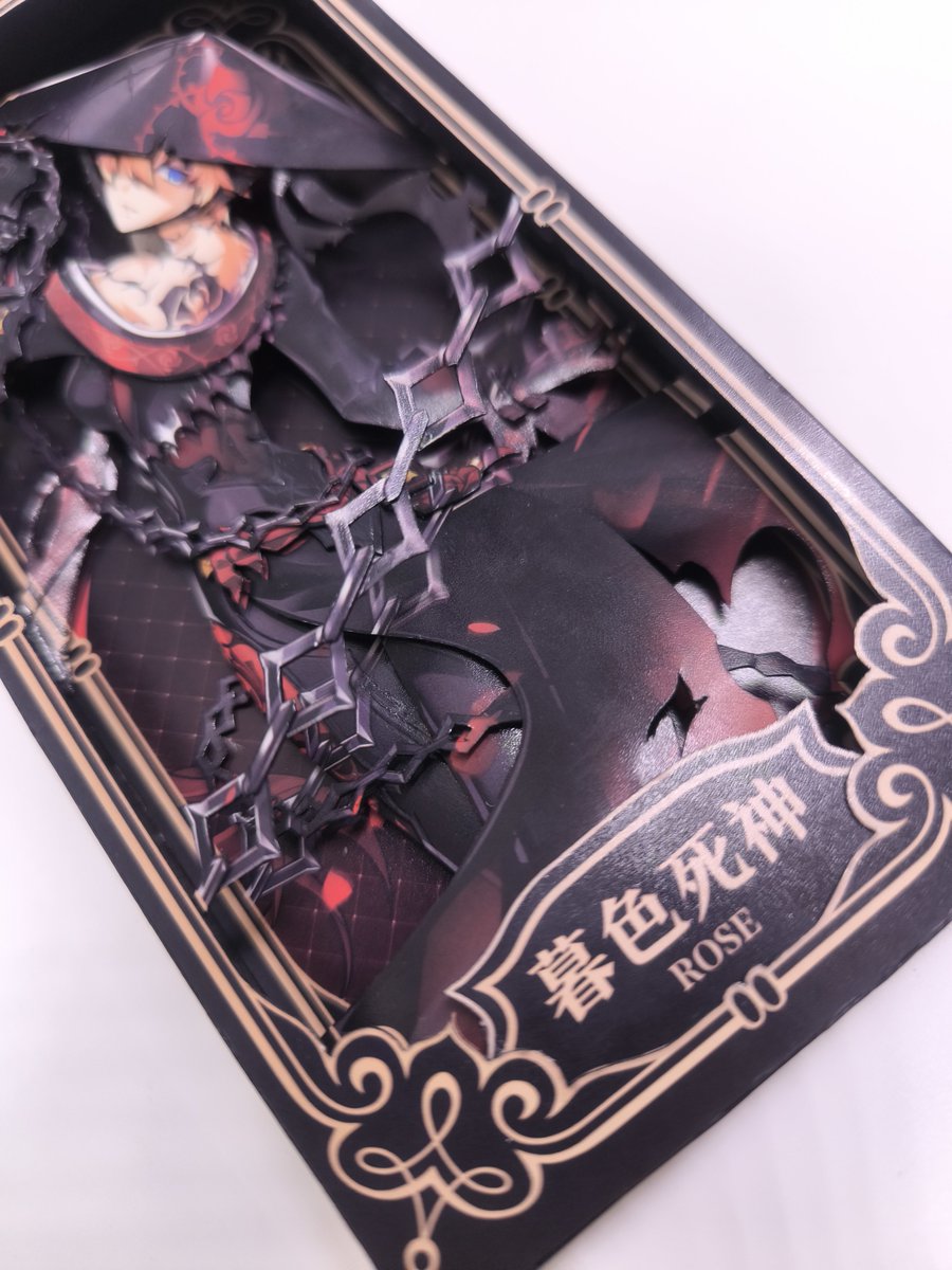 HaitokuPaper's tweet photo. 這邊也來分享一下，前段時間開始製作卡雕

這次的委託是 #Elsword 的蘿潔（暮色死神）

這次材料的表面還挺有質感的，分件捲曲後意外的有特色，用不同的材料進行製作，也是卡雕有趣的地方~~~

目前卡雕委託開放中~~~有想定制卡雕的可以私訊詢問~~~~~

#Rose https://t.co/TlAjzSYt3A