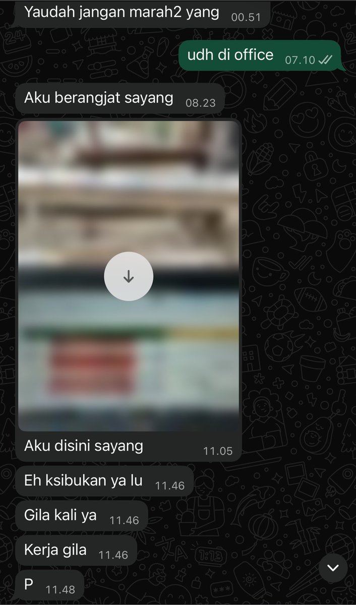 virasatque's tweet photo. karna masih bete seharian kukabari seada adanya bgt. tp pulang kerja ttp di jemput walaupun ak prengat prengut  + diajak mam ((dipaksa mam apapun yg aku mau)) 

huhuhu feeling guilty nya ada bangettt https://t.co/B0yn4Pot4q