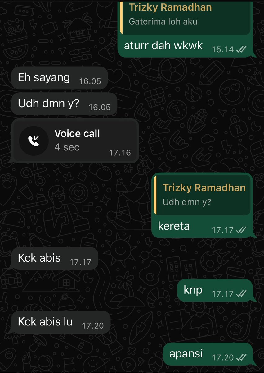 virasatque's tweet photo. karna masih bete seharian kukabari seada adanya bgt. tp pulang kerja ttp di jemput walaupun ak prengat prengut  + diajak mam ((dipaksa mam apapun yg aku mau)) 

huhuhu feeling guilty nya ada bangettt https://t.co/B0yn4Pot4q