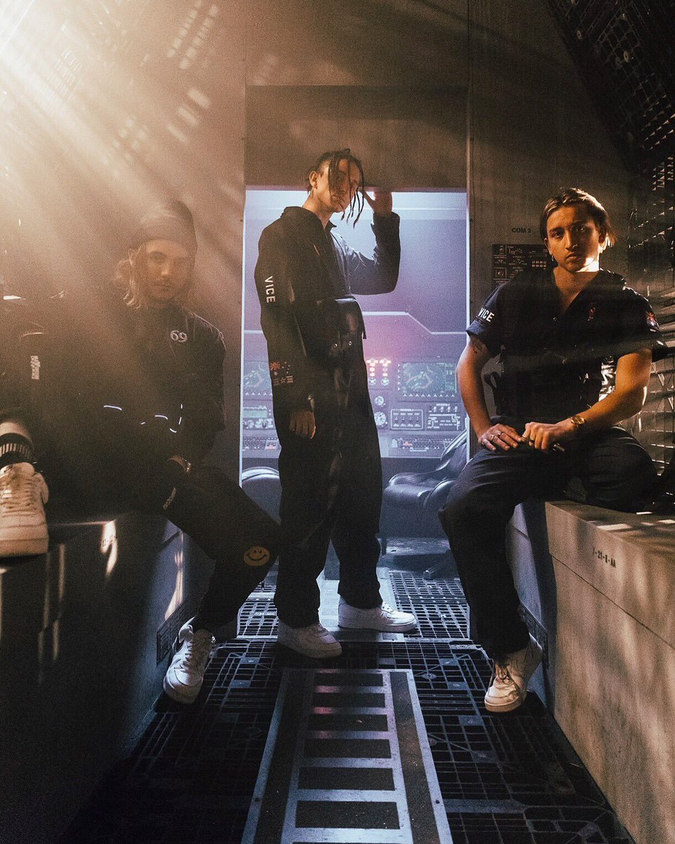 ChartsCAtlantic's tweet photo. Chase Atlantic has surpassed 9.6 billion streams on Spotify. https://t.co/eOLCypOFTm