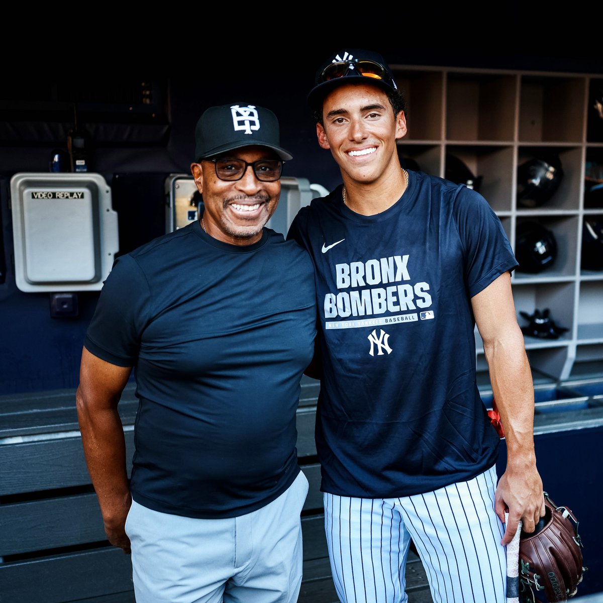 Yankees's tweet photo. Infielders talkin' shop. 

#RepBX https://t.co/IP0EZCKe3S