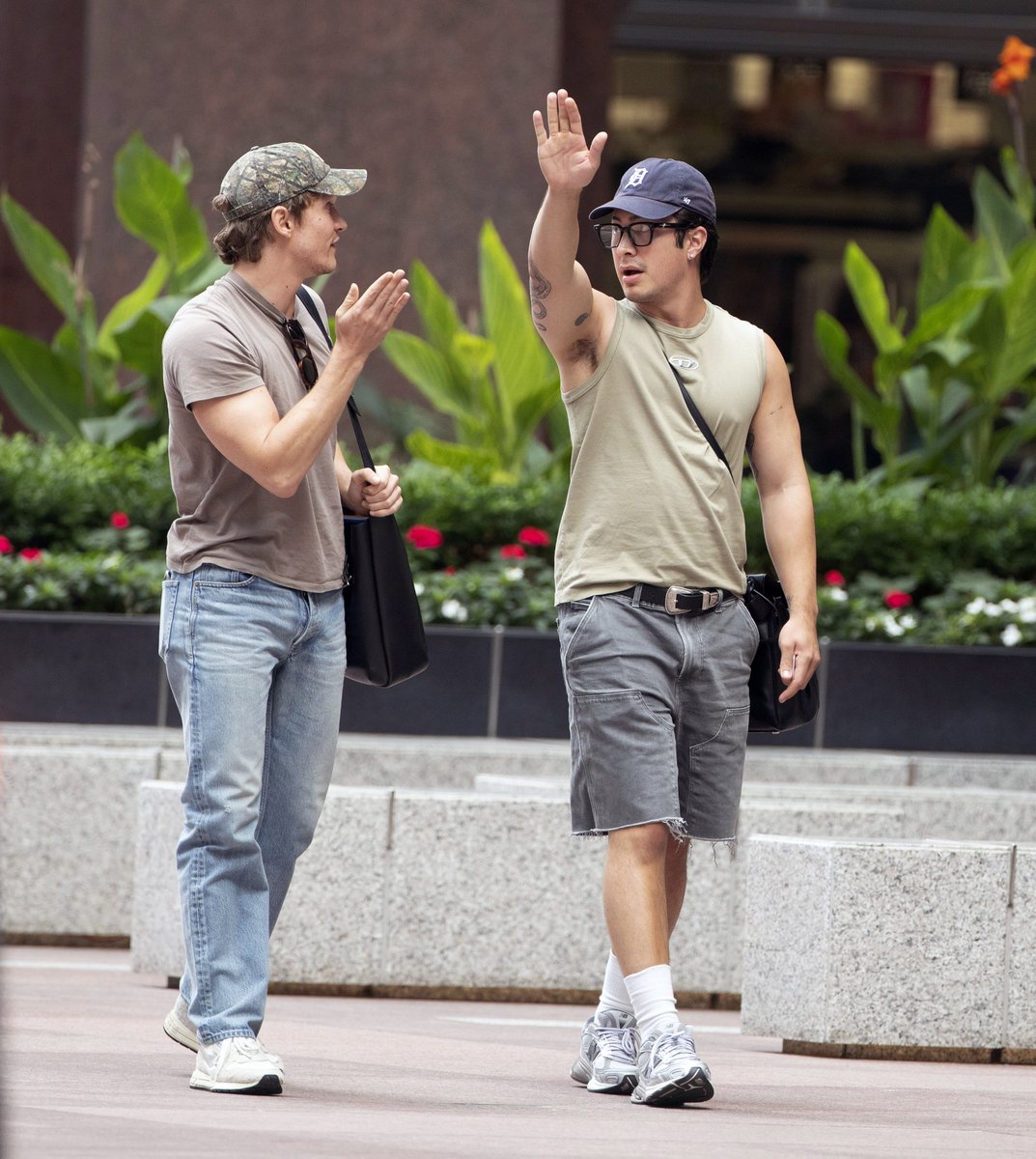 ConnorStorrieCA's tweet photo. 30 new HQ photos of Connor and Hudson in Toronto on August 3 have been added to the gallery. 

https://t.co/Ew7DnN4FWw https://t.co/wIjkByoVUF