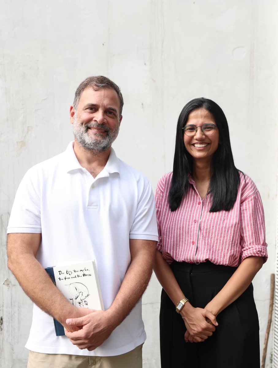 sauravyadav1133's tweet photo. ये तो उल्टा ही हो रहा है मोदी जी Gen-Z से कनेक्ट करने के लिए अलग-अलग एंगल से रील बनाए जा रहे हैं।
और Gen-Z राहुल गांधी से कनेक्ट होता जा रहा है।😊 https://t.co/aZBDLBkkdh